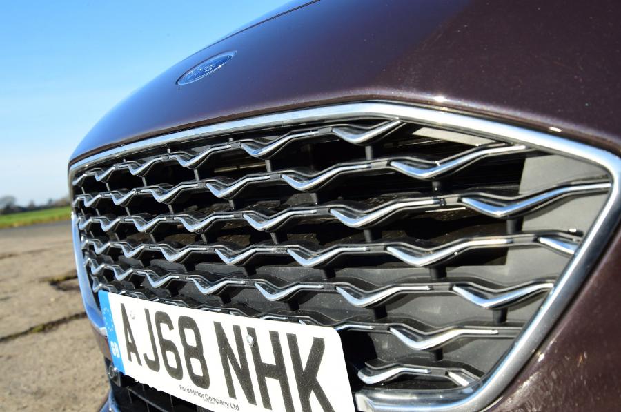 Детали экстерьера Ford Focus Vignale Estate 2018 года  (UK) (фото 13 из 18)